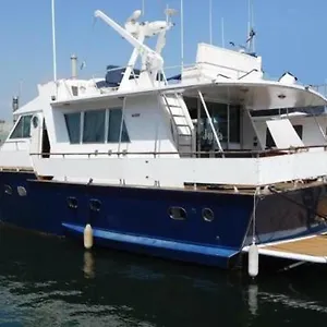 https://your-own-private-yacht.catalonia-hotels.com