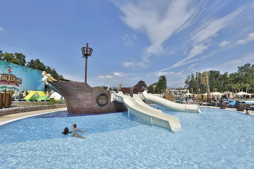 Atlantique Holiday Club Kusadasi 3*,